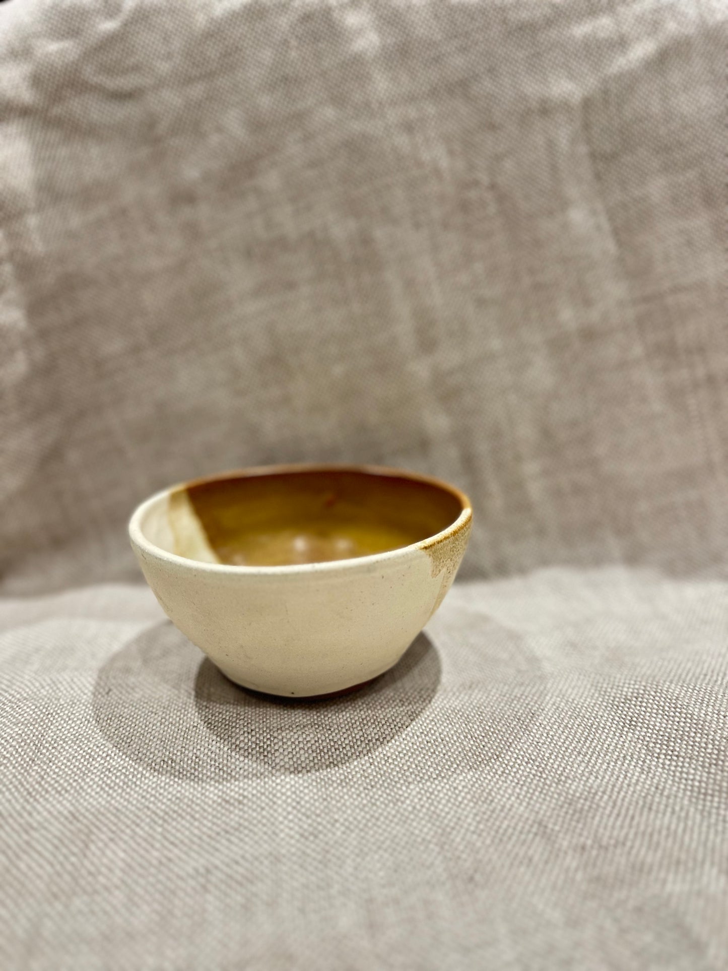 Small brown/white snack bowl